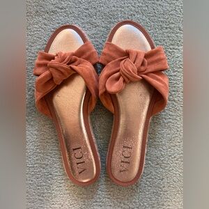 Vici sandals